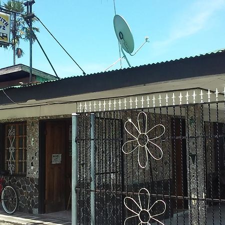 Cabinas Smith 2 Cahuita Luaran gambar